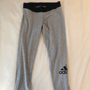NWOT Adidas Athletic Leggings size medium gray with elastic waistband